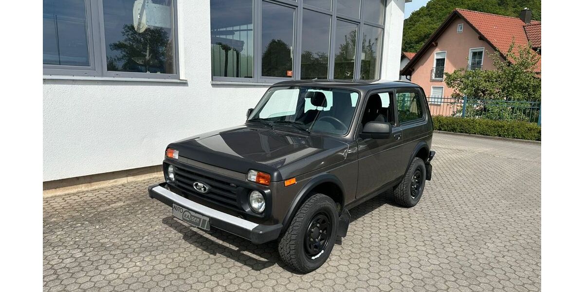 Lada Niva 45.800 km 13.500 &euro; Donaustauf 93093
