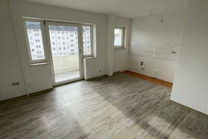 Wohnung zum Mieten in Neutraubling 455,08 € 56.44 m² 3 zimmer