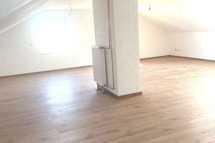 Wohnung Obertraubling - 3 Zimmer, 98 m&sup2;, 900&euro; | Angebot:25430273