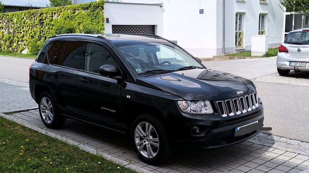 Jeep Compass 122.000 km 8.390 € Regensburg 93019