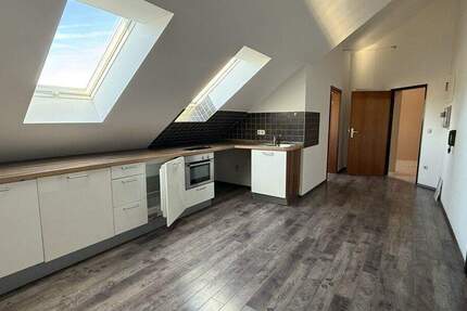 Wohnung Nittendorf - 5 Zimmer, 112 m&sup2;, 299.000&euro; | Angebot:23972758