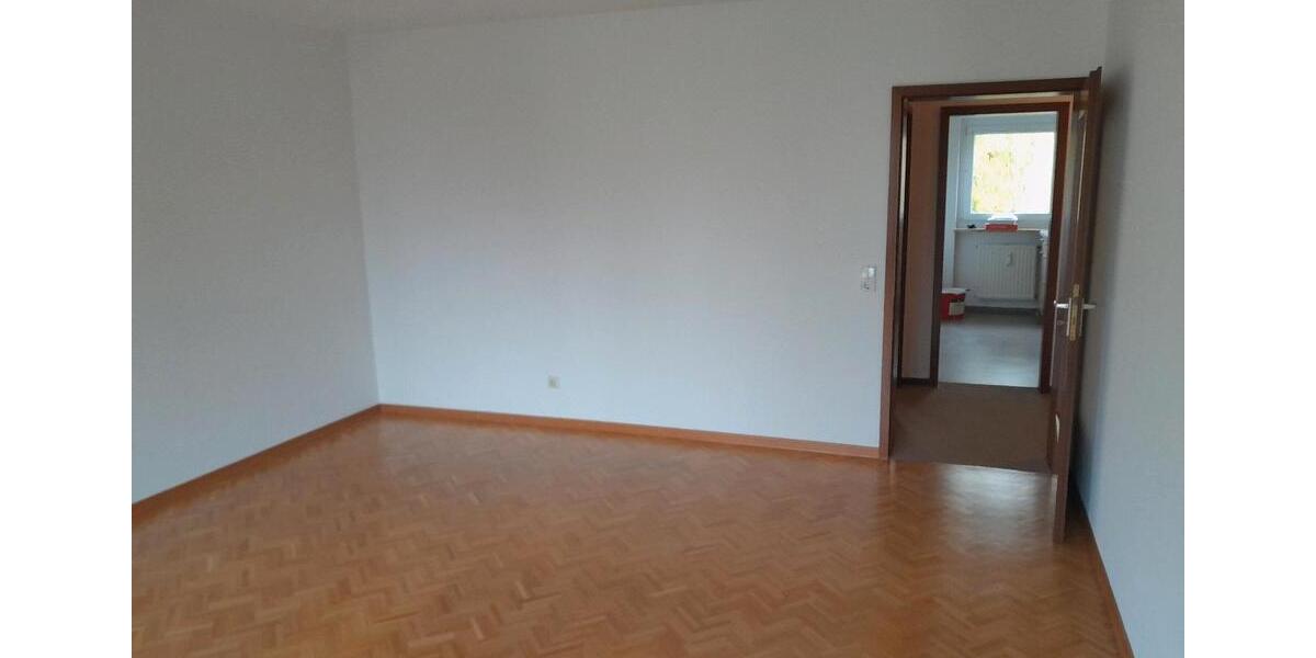 Etagenwohnung Obertraubling - 2 Zimmer, 64 m&sup2;, 900&euro; | Angebot:25402240