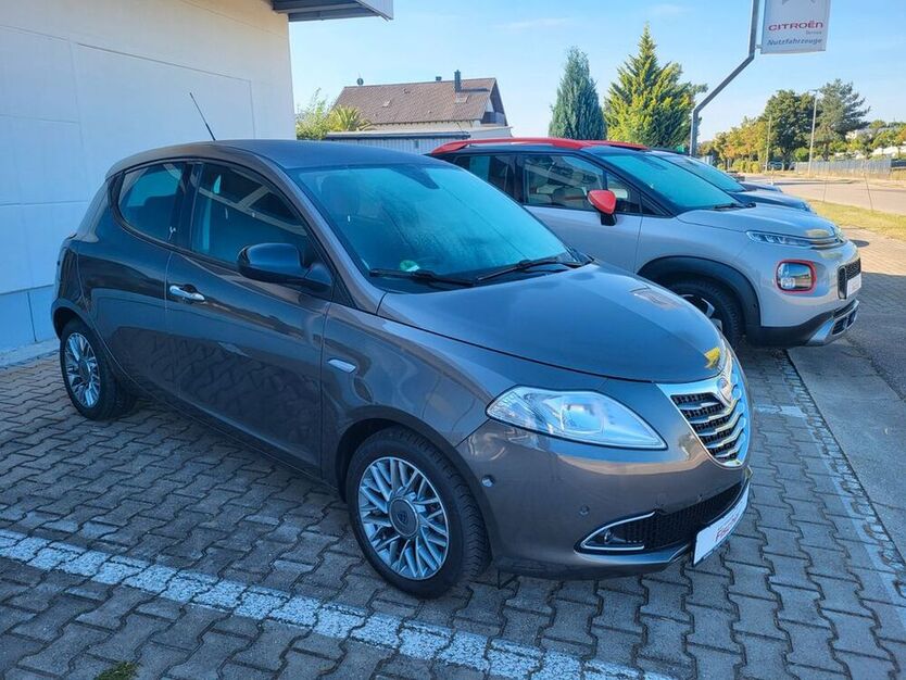 Ypsilon