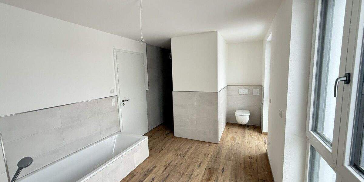 Einfamilienhaus Köfering - 4 Zimmer, 150 m&sup2;, 2.100&euro; | Angebot:24582246