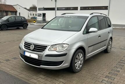 VW Touran 208.000 km 3.500 &euro; Rohr 93352