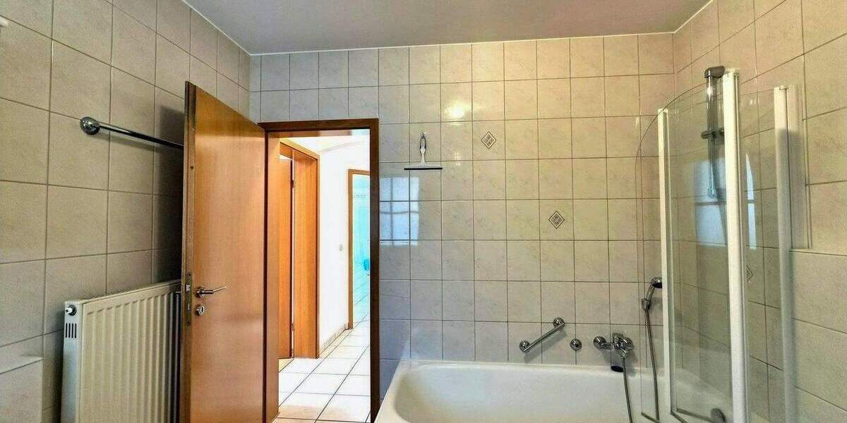 Etagenwohnung Falkenstein - 2 Zimmer, 61 m&sup2;, 129.000&euro; | Angebot:25865335