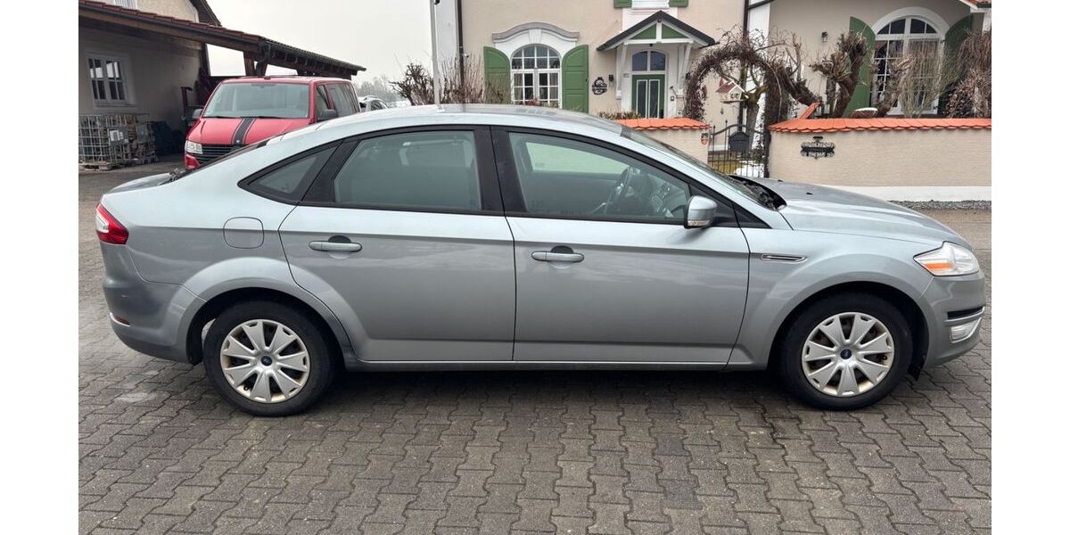 Ford Mondeo 182.600 km 3.400 &euro; Langquaid OT Niederleierndorf 84085