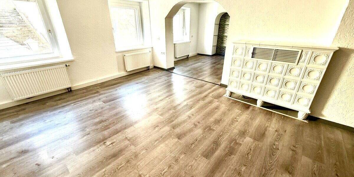 Etagenwohnung Burglengenfeld - 3 Zimmer, 105 m&sup2;, 229.000&euro; | Angebot:25702656