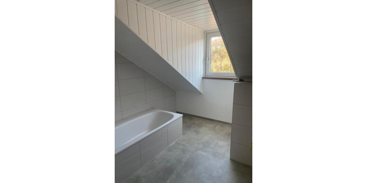Dachgeschoßwohnung Saal an der Donau - 3.5 Zimmer, 84 m&sup2;, 740&euro; | Angebot:26340134