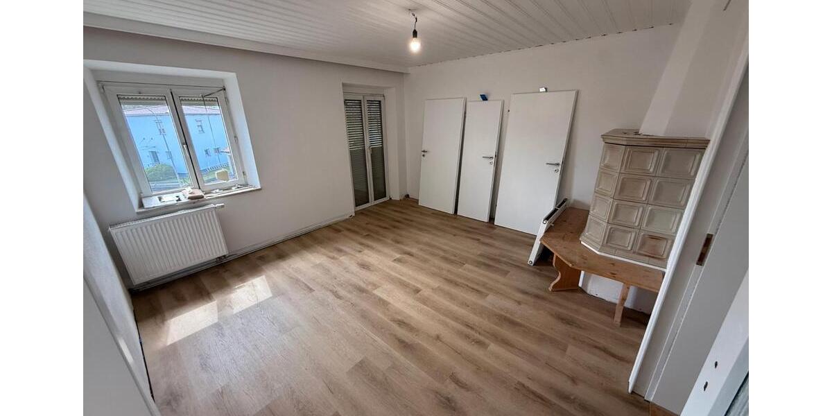 Etagenwohnung Mallersdorf-Pfaffenberg Pfaffenberg - 4 Zimmer, 81 m&sup2;, 971&euro; | Angebot:26250519