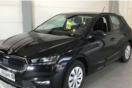 Skoda Fabia 31.500 km 14.990 &euro; Saal a. d. Donau 93342