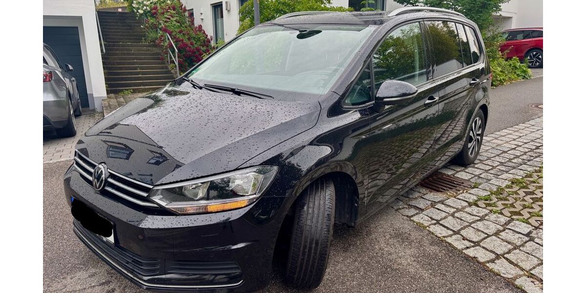 VW Touran 121.500 km 17.900 &euro; Regensburg 93051
