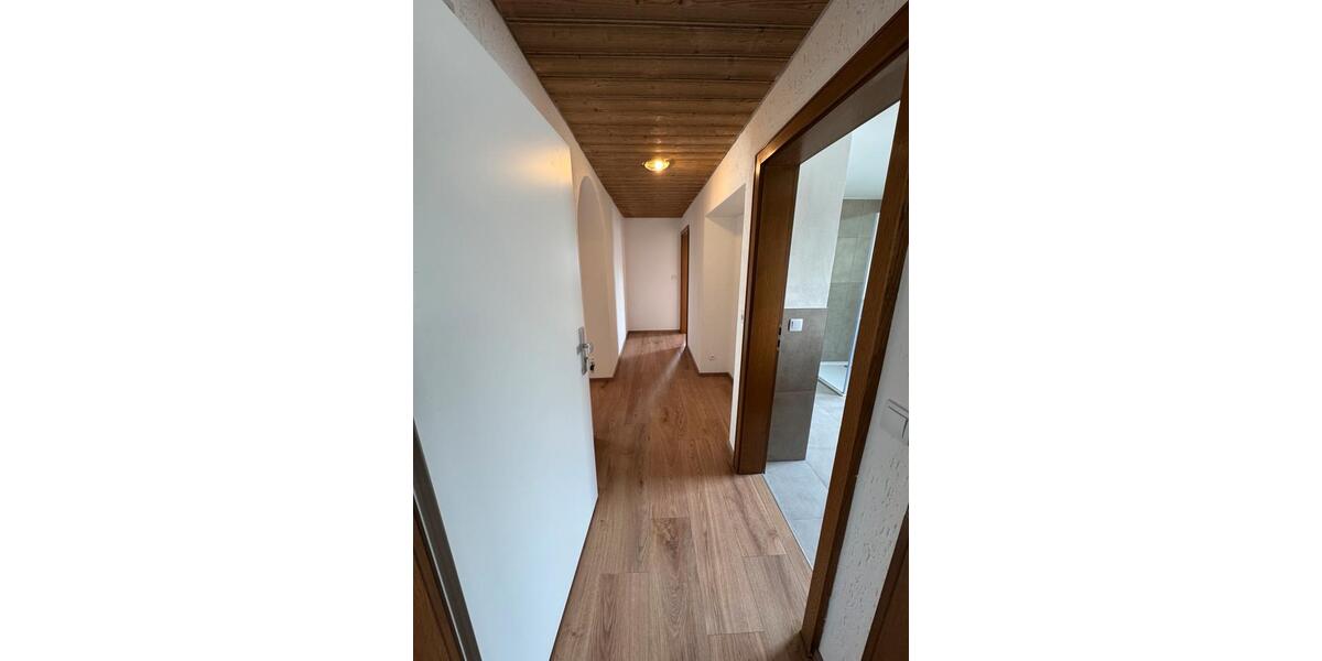 Etagenwohnung Mallersdorf-Pfaffenberg Pfaffenberg - 2.5 Zimmer, 78 m&sup2;, 830&euro; | Angebot:25934660