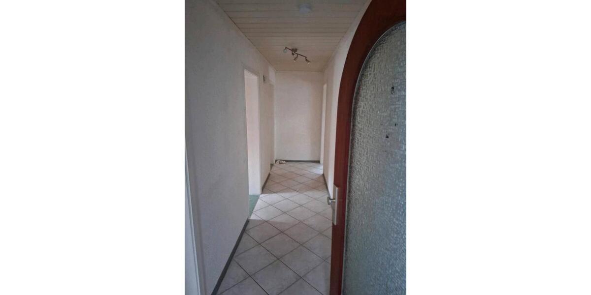 Dachgeschoßwohnung Regenstauf - 3 Zimmer, 65 m&sup2;, 913&euro; | Angebot:26698854