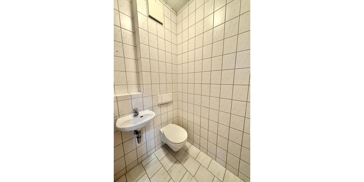 Dachgeschoßwohnung Thalmassing - 2 Zimmer, 67 m&sup2;, 540&euro; | Angebot:25924802