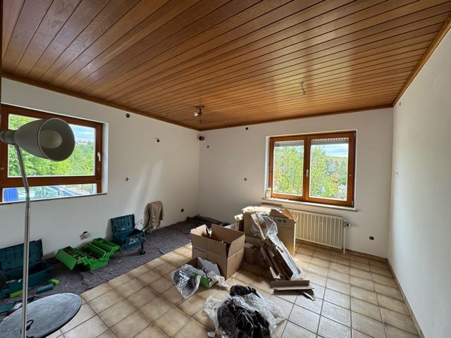 Erdgeschoßwohnung Deuerling - 3 Zimmer, 104 m&sup2;, 1.300&euro; | Angebot:26577853