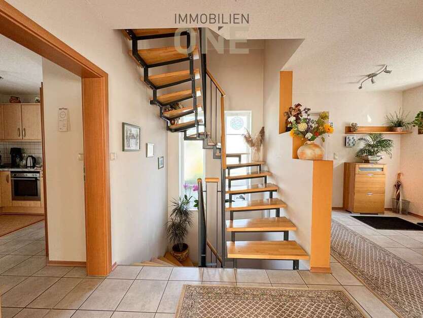 Büro in Regenstauf 370.000 € 121.03 m²