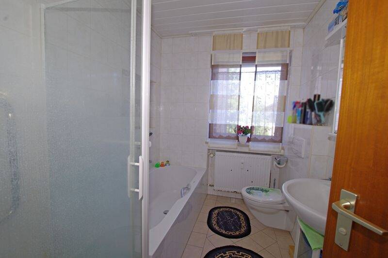 Mehrfamilienhaus, Wohnhaus Nittendorf Undorf - 6 Zimmer, 220 m&sup2;, 990.000&euro; | Angebot:23972768