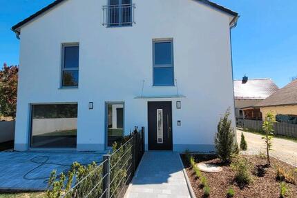 Haus Obertraubling - 6 Zimmer, 141 m&sup2;, 699.000&euro; | Angebot:26750598