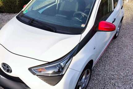 Toyota Aygo 63.000 km 8.500 &euro; Burglengenfeld, St 93133