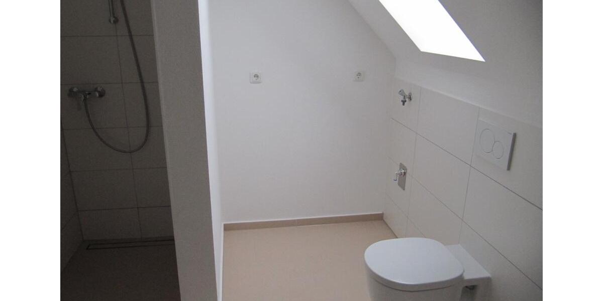 Dachgeschoßwohnung Burglengenfeld - 2 Zimmer, 63 m&sup2;, 650&euro; | Angebot:26519029