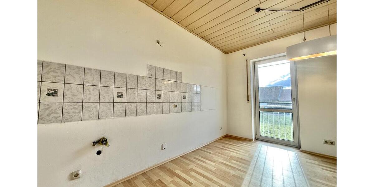 Dachgeschoßwohnung Thalmassing - 2 Zimmer, 67 m&sup2;, 540&euro; | Angebot:25924802