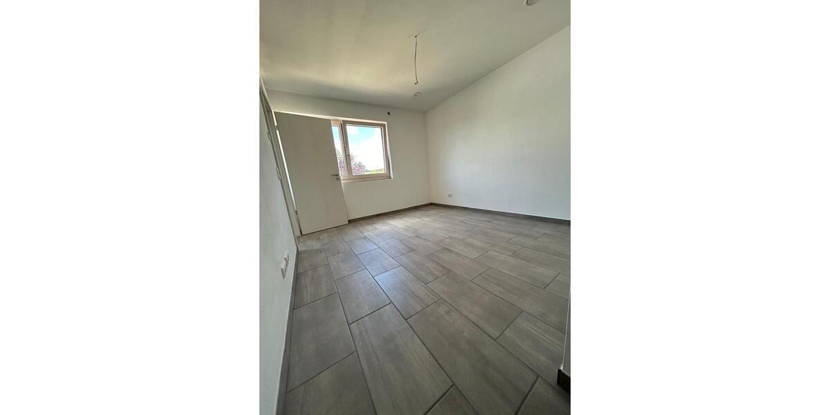 Erdgeschoßwohnung Nittendorf - 2 Zimmer, 64 m&sup2;, 950&euro; | Angebot:25968171