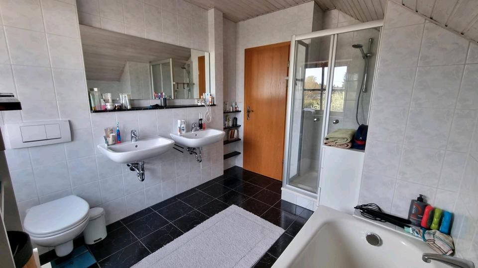 Einfamilienhaus Burglengenfeld - 6 Zimmer, 143 m&sup2;, 1.800&euro; | Angebot:26237549