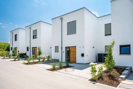 Haus zum Mieten in Wörth an der Donau 1.595 € 145.84 m² 4 zimmer