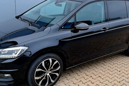 VW Touran 87.000 km 21.900 &euro; Schierling 84069