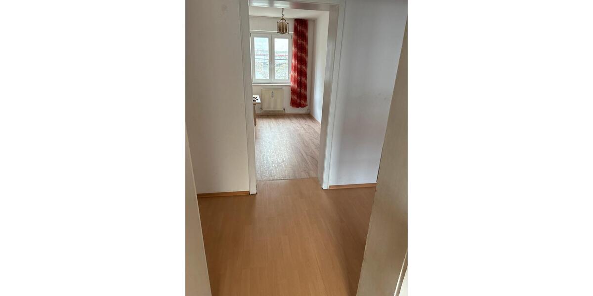 Etagenwohnung Obertraubling - 4 Zimmer, 85 m&sup2;, 1.100&euro; | Angebot:27609879