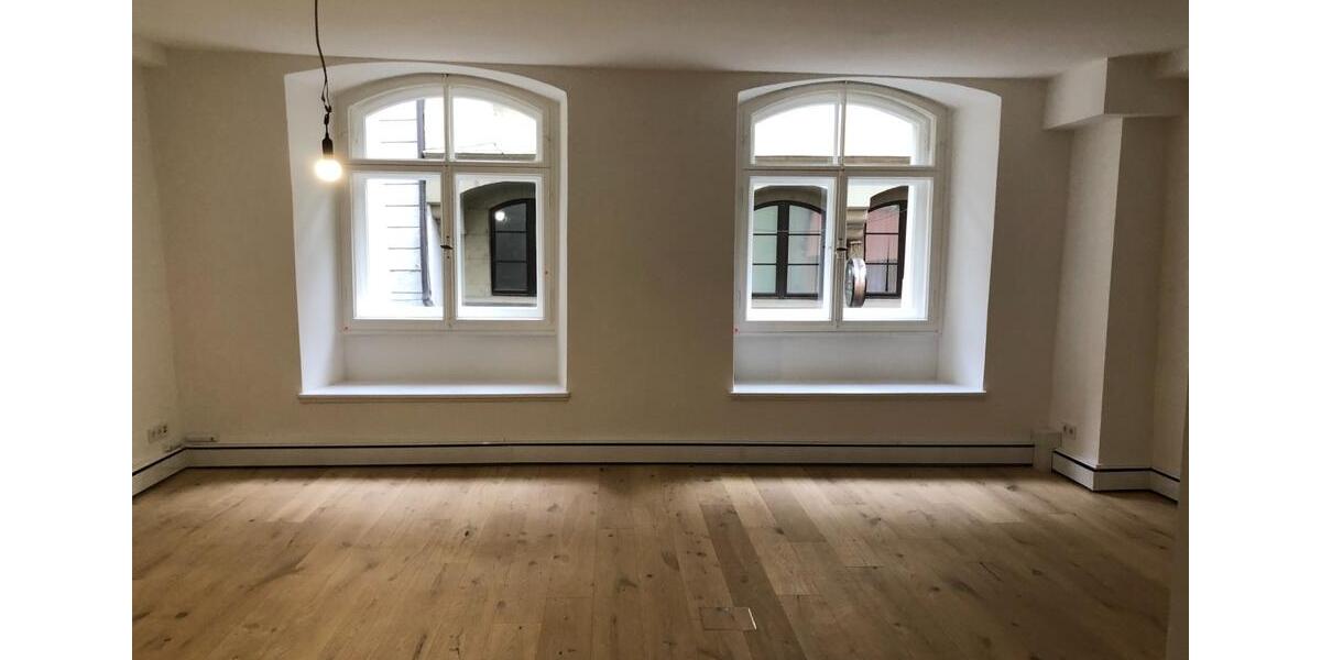 Historisch sanierte Altbauwohnung im Herzen von Regensburg 2 zimmer