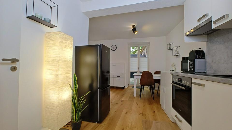 Altstadt - ZENTRAL - Möblierte Wohung auf Zeit 2 zimmer