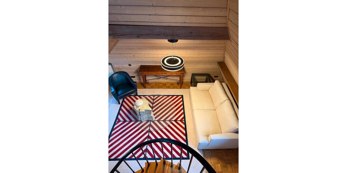 Möblierte 2-Zimmer-Galeriewohnung im Dachgeschoss in Regensburg 2 zimmer