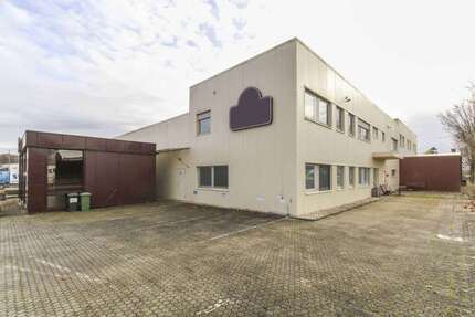 Halle in Regensburg 2.800.000 € 2742.27 m²