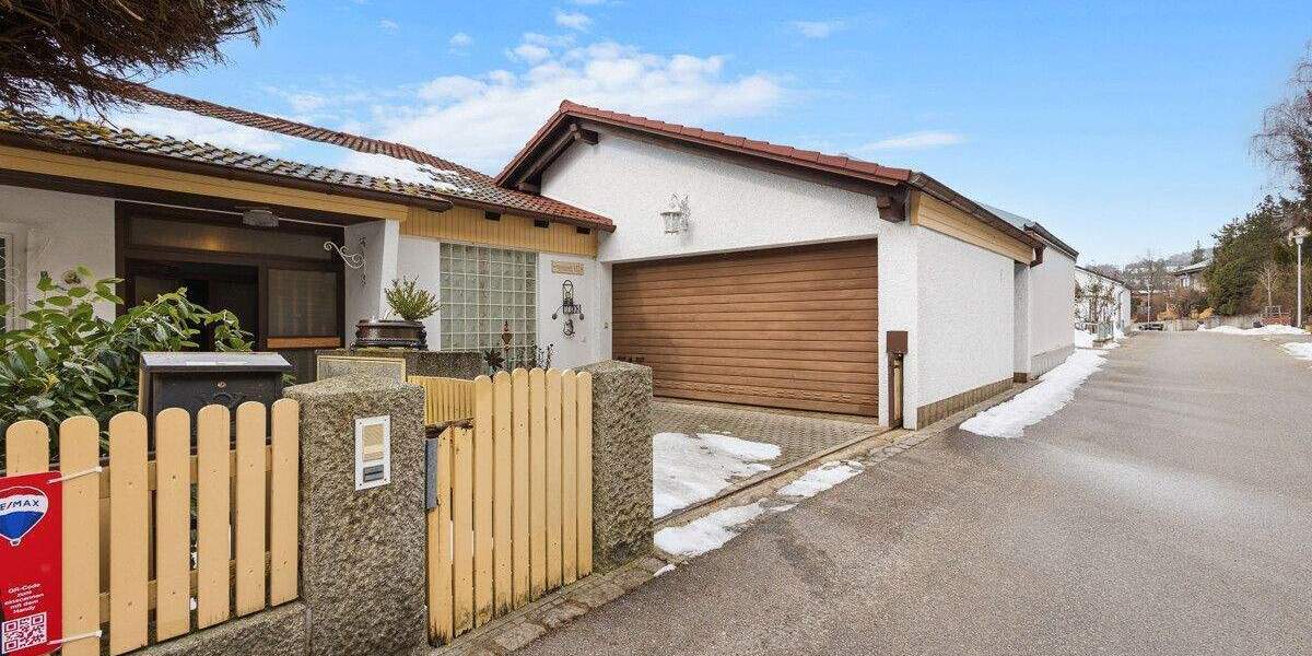 Einfamilienhaus Undorf Undorf - 7 Zimmer, 208 m&sup2;, 599.000&euro; | Angebot:24826005