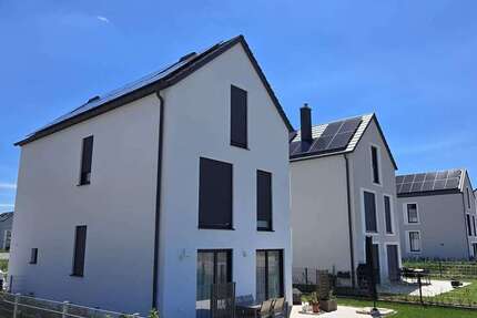 Haus Köfering - 5 Zimmer, 150 m&sup2;, 2.217&euro; | Angebot:27194811
