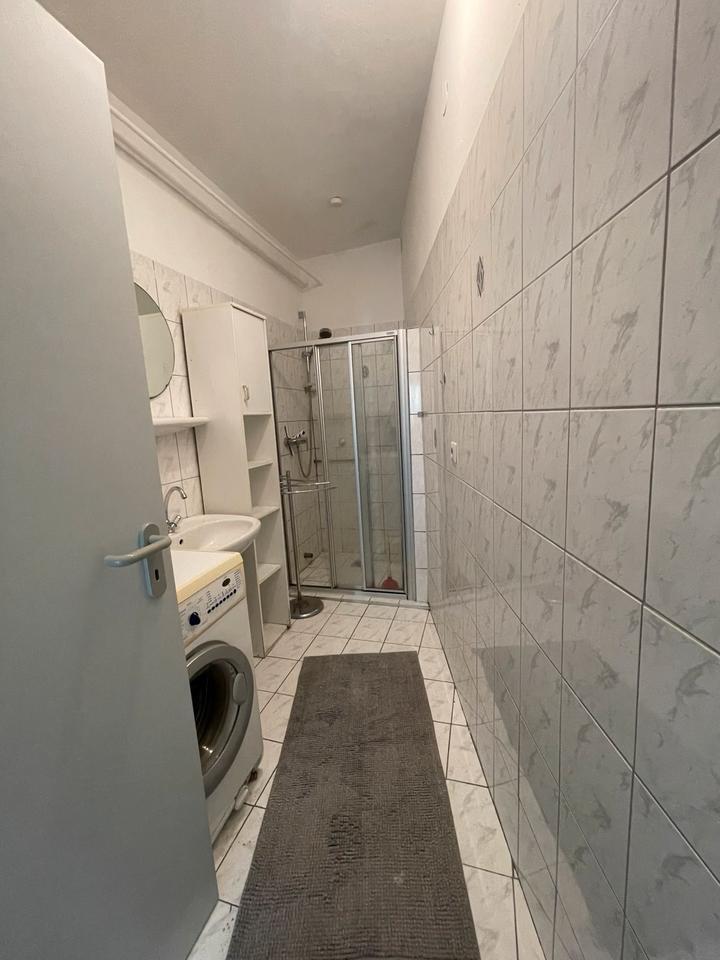 Große 4-Zimmer-Wohnung – perfekt für WG, 170 m²