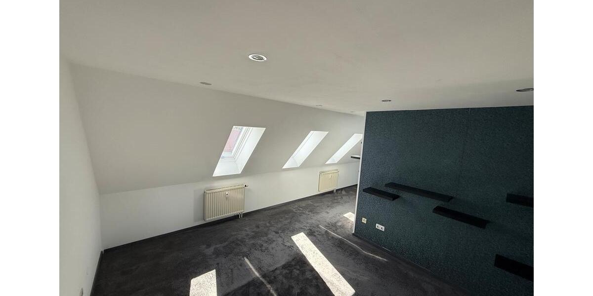Maisonettenwohnung Nittendorf - 3.5 Zimmer, 103 m&sup2;, 1.200&euro; | Angebot:27609583