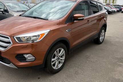 Ford Kuga 101.232 km 10.450 &euro; Maxhütte -Haidhof 93142