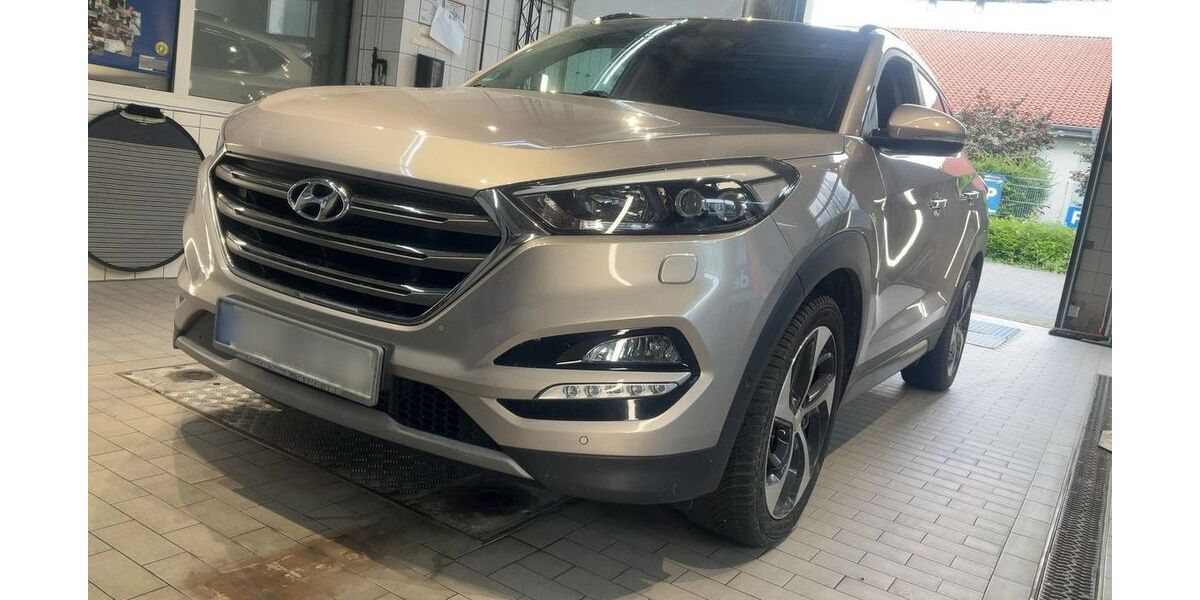 Hyundai TUCSON 74.390 km 16.990 &euro; Maxhütte-Haidhof 93142