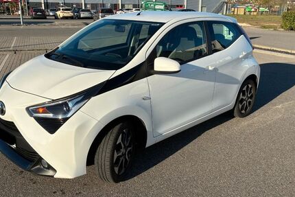 Toyota Aygo (X) 75.000 km 8.900 &euro; Regenstauf 93128