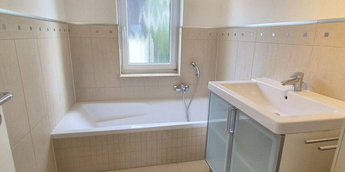 Mehrfamilienhaus, Wohnhaus Maxhütte-Haidhof Leonberg - 8 Zimmer, 166 m&sup2;, 495.000&euro; | Angebot:26910493