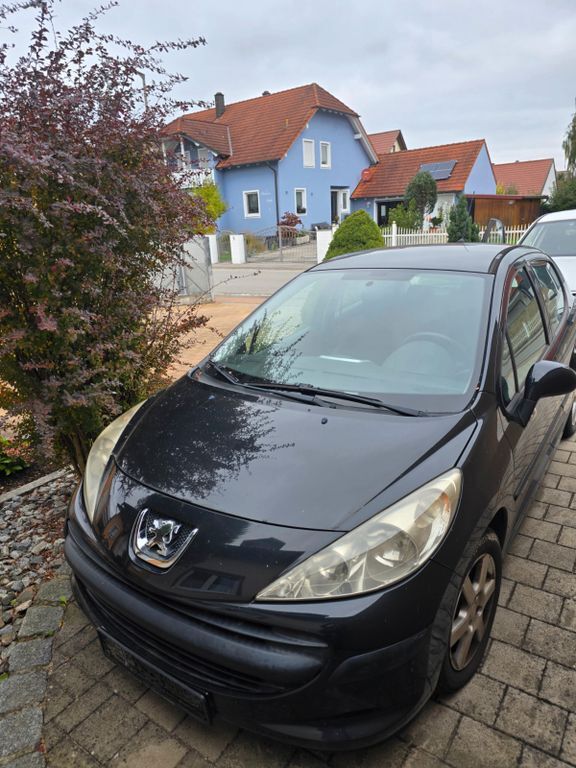 Peugeot 207 174.904 km 2.150 € Schwandorf 92421