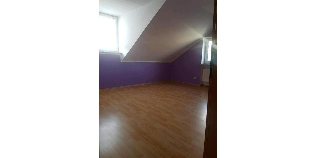 Dachgeschoßwohnung Walderbach - 4 Zimmer, 120 m&sup2;, 750&euro; | Angebot:26303073