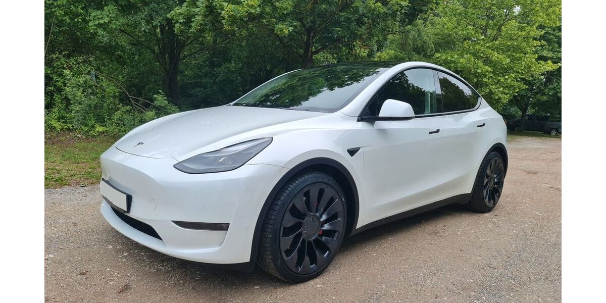 Tesla Model Y 35.000 km 35.900 &euro; Regensburg 93059