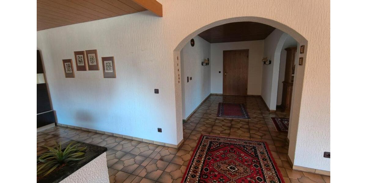 Bungalow Obertraubling - 7 Zimmer, 174 m&sup2;, 760.000&euro; | Angebot:26100471