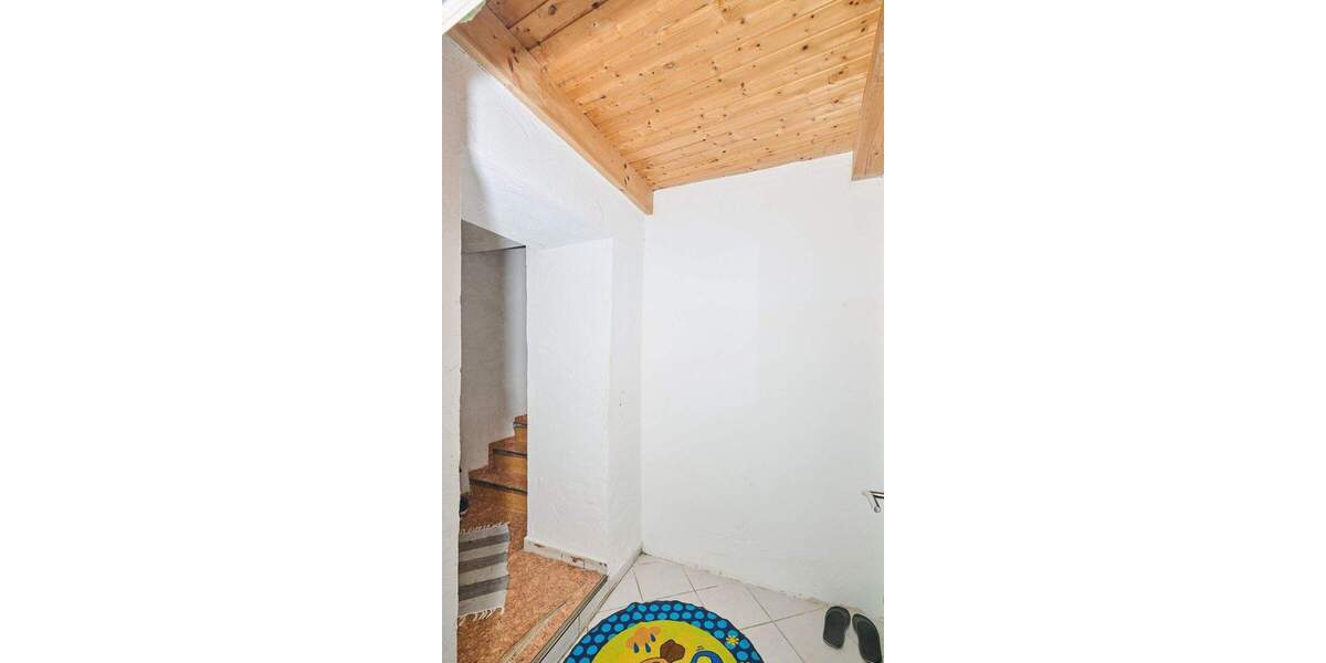 Projekt mit Zukunft: Renovierungsbedürftiges Wohnhaus mit ca. 222 m² Wohnfläche und Garten 6 zimmer