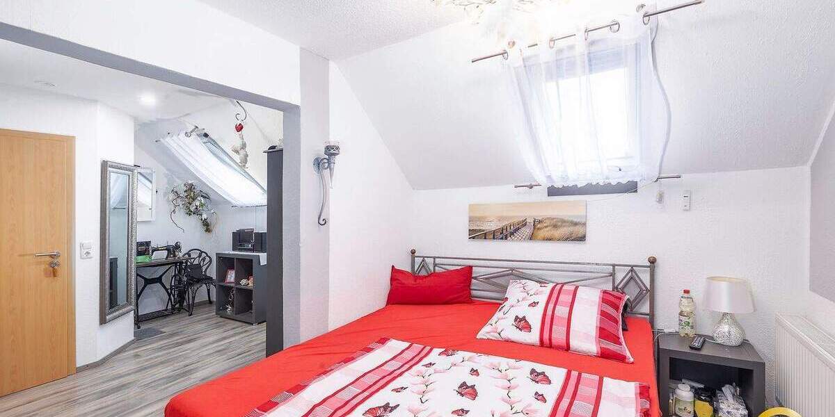 Einfamilienhaus Kelheim - 6 Zimmer, 160 m&sup2;, 550.000&euro; | Angebot:25737539