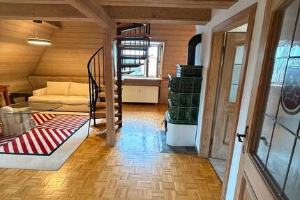 Möblierte 2-Zimmer-Galeriewohnung im Dachgeschoss in Regensburg 2 zimmer